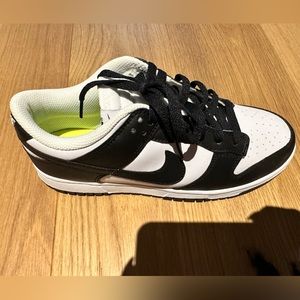 New in box Panda Nike Dunks 8.5